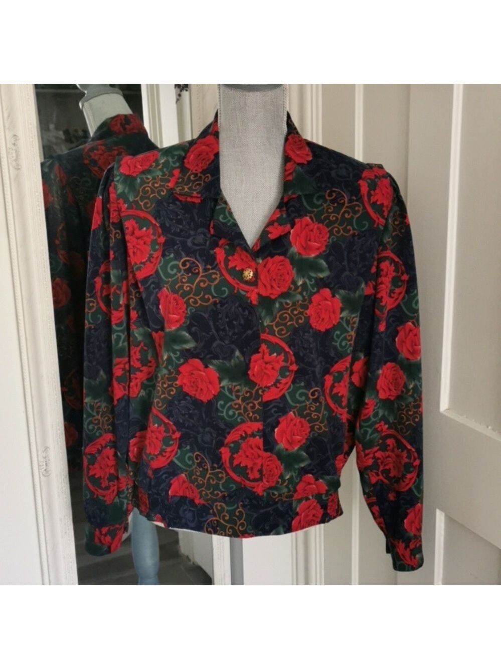 TanJay vintage floral cottagecore grannycore long sleeve smocked pullover. M